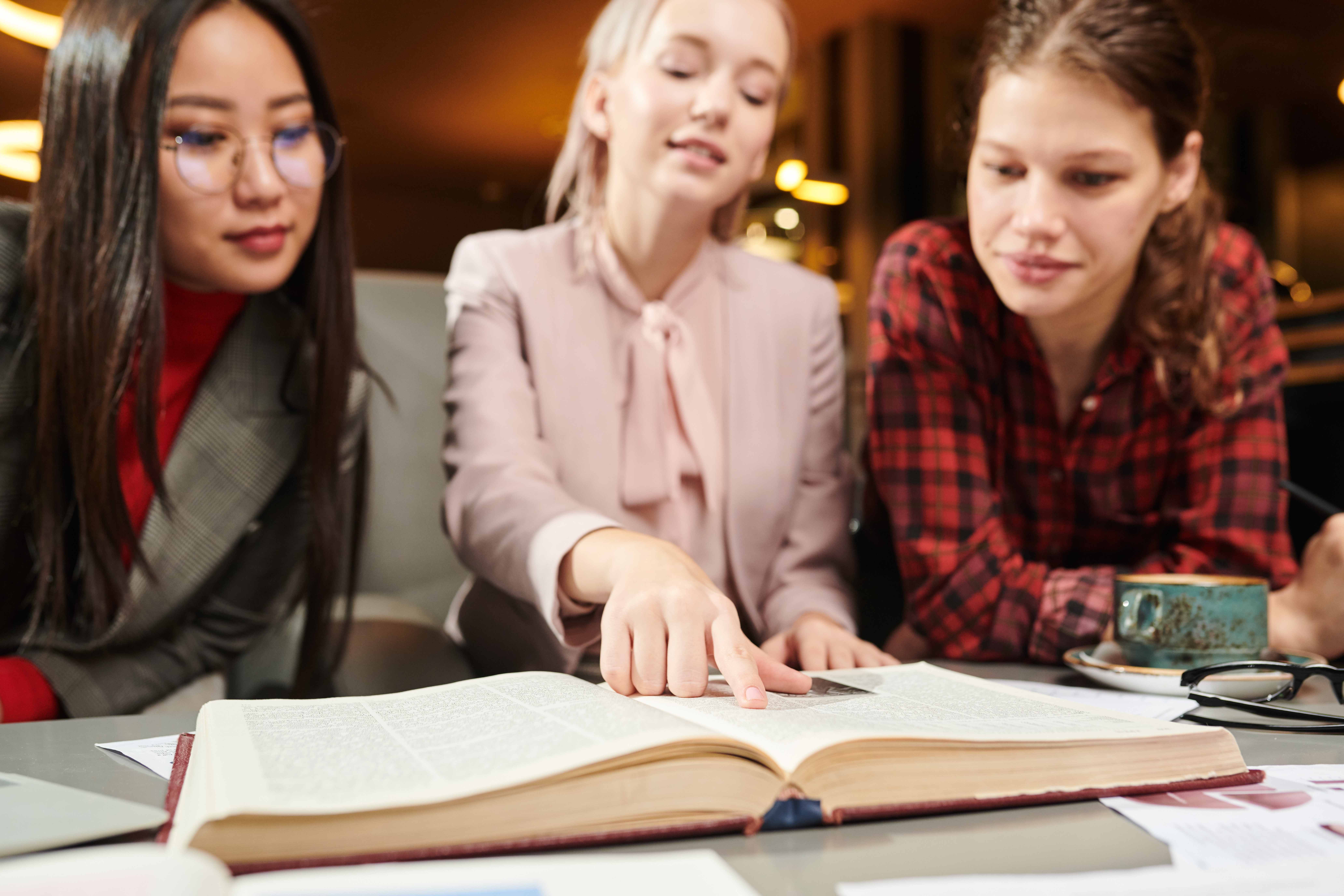 Как студенты и выпускники могут начать преподавать