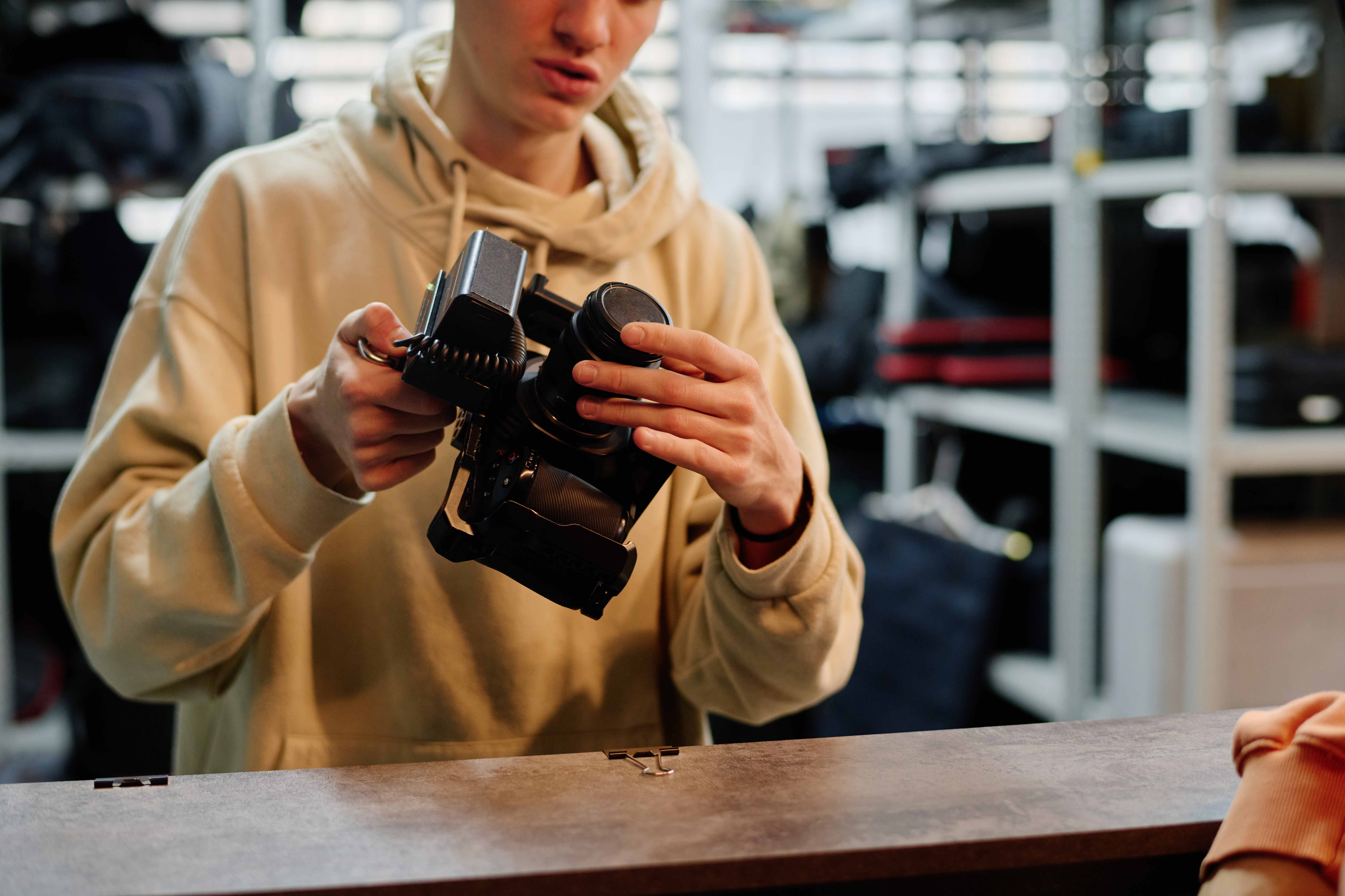 Как выбрать камеру: DSLR или беззеркальная?