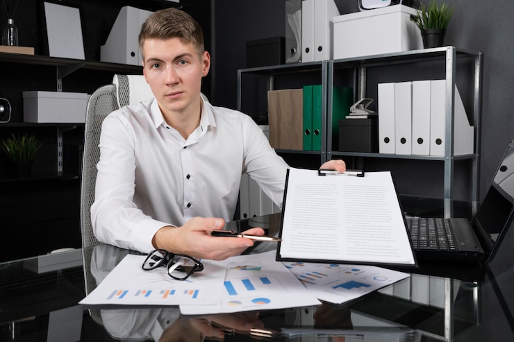 ведущий специалист по тендерной работе