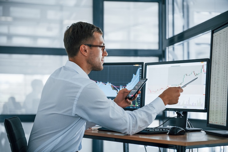 investment analyst