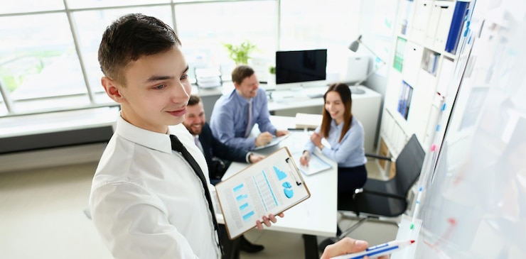 специалист по внедрению crm