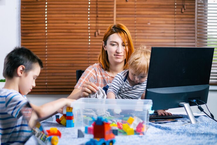 помощник специалиста по работе с детьми