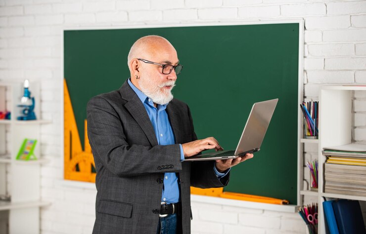 преподаватель технологии