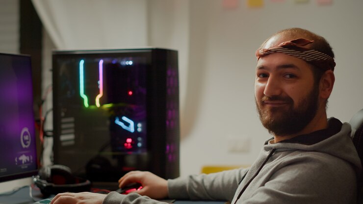 разработчик игр